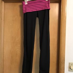 Black and pink yoga pants!